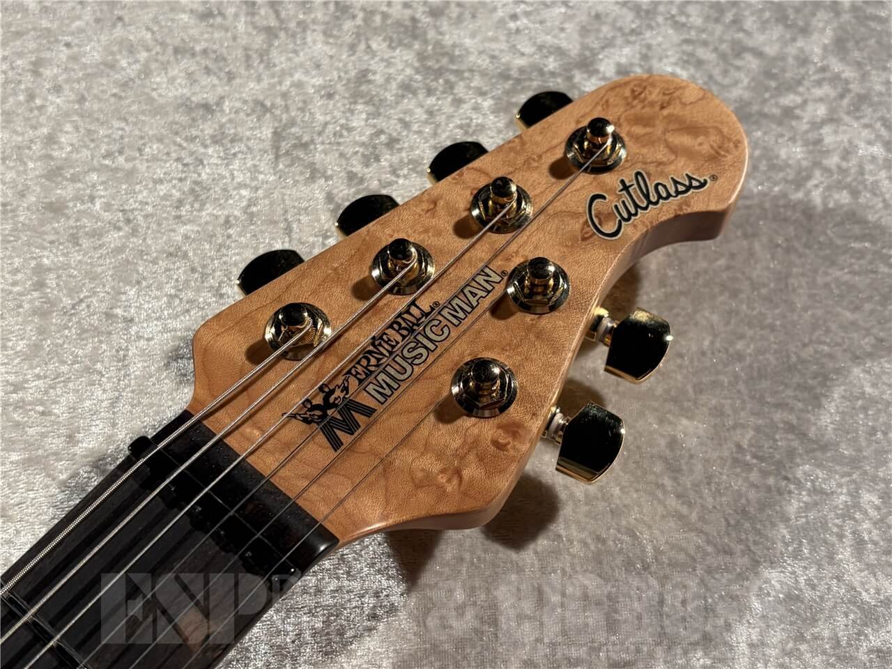 MUSIC MAN Jason Richardson 6-string Cutlass (Rorschach Red)（新品