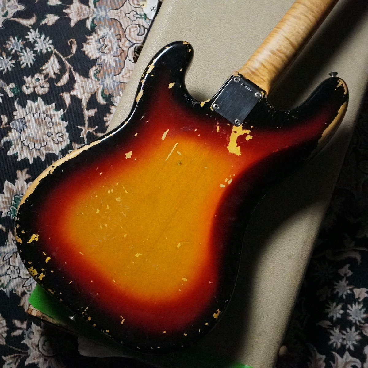 Fender 1963 Precision Bass Sunburst (Great flame Neck