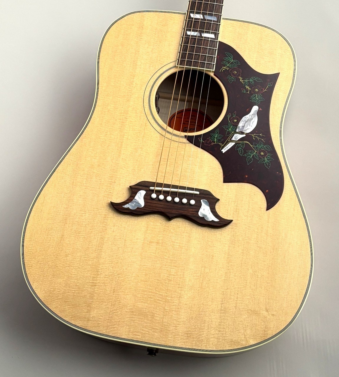 Gibson 【歳末BIGセール!】Dove Original AN #22884132【鮮烈な