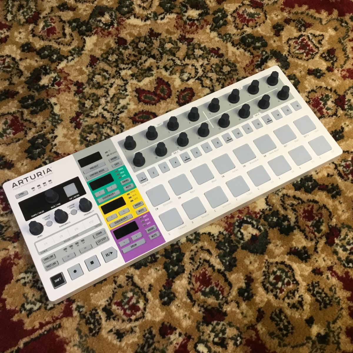 Arturia 【1台限定！】BeatStep Pro シーケンサー【B級特価品】（B級 