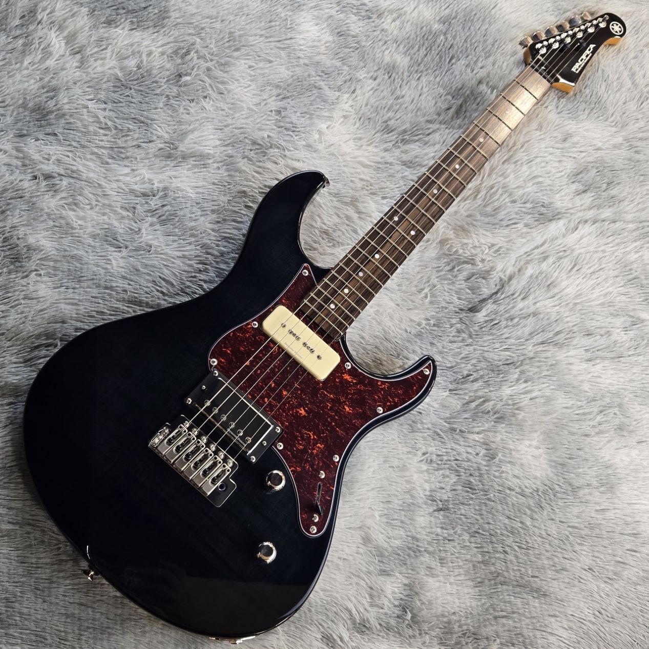 YAMAHA PACIFICA611VFM - Translucent Black【現物画像】【3.65kg】【9