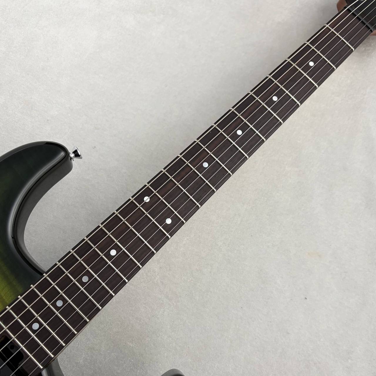 Kz Guitar Works Kz Versa 2H5 Flamed Maple Top -Lime Green Burst