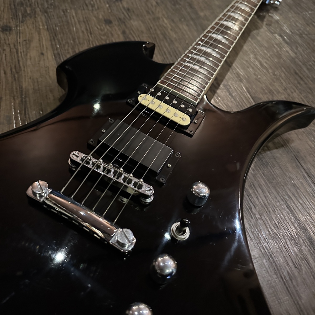 【Aria Pro Ⅱ】MK-500 モッキンバードタイプ エレキギター 黒 Aria Pro Ⅱ】MK-500 モッキンバードタイプ エレキギター 黒 ARIA-PRO