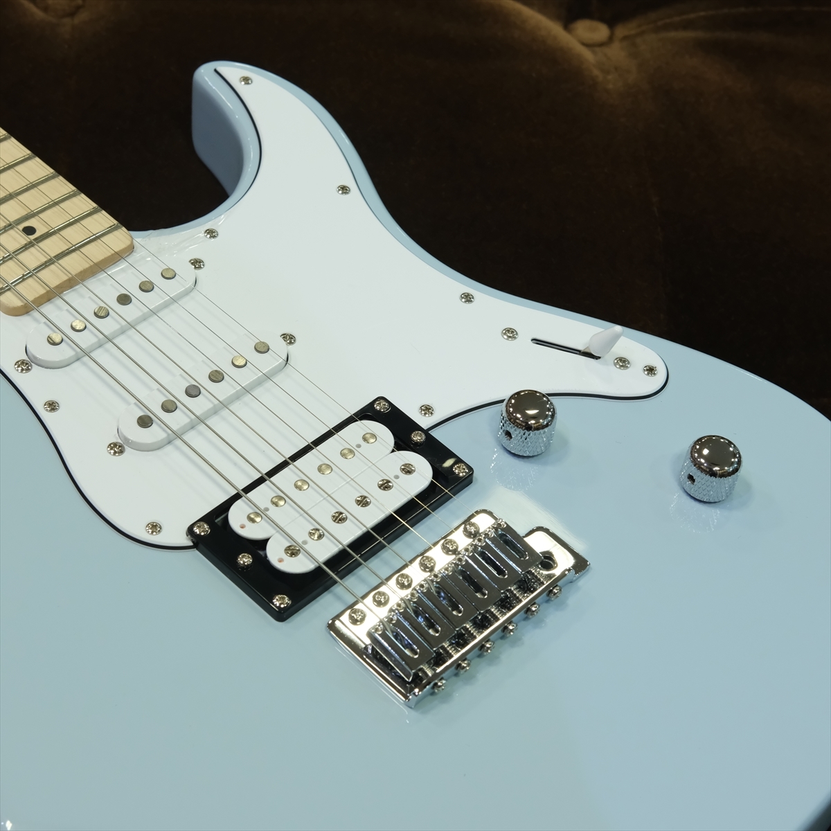 YAMAHA PACIFICA112V / ソニックブルー (SOB)（B級特価/送料無料