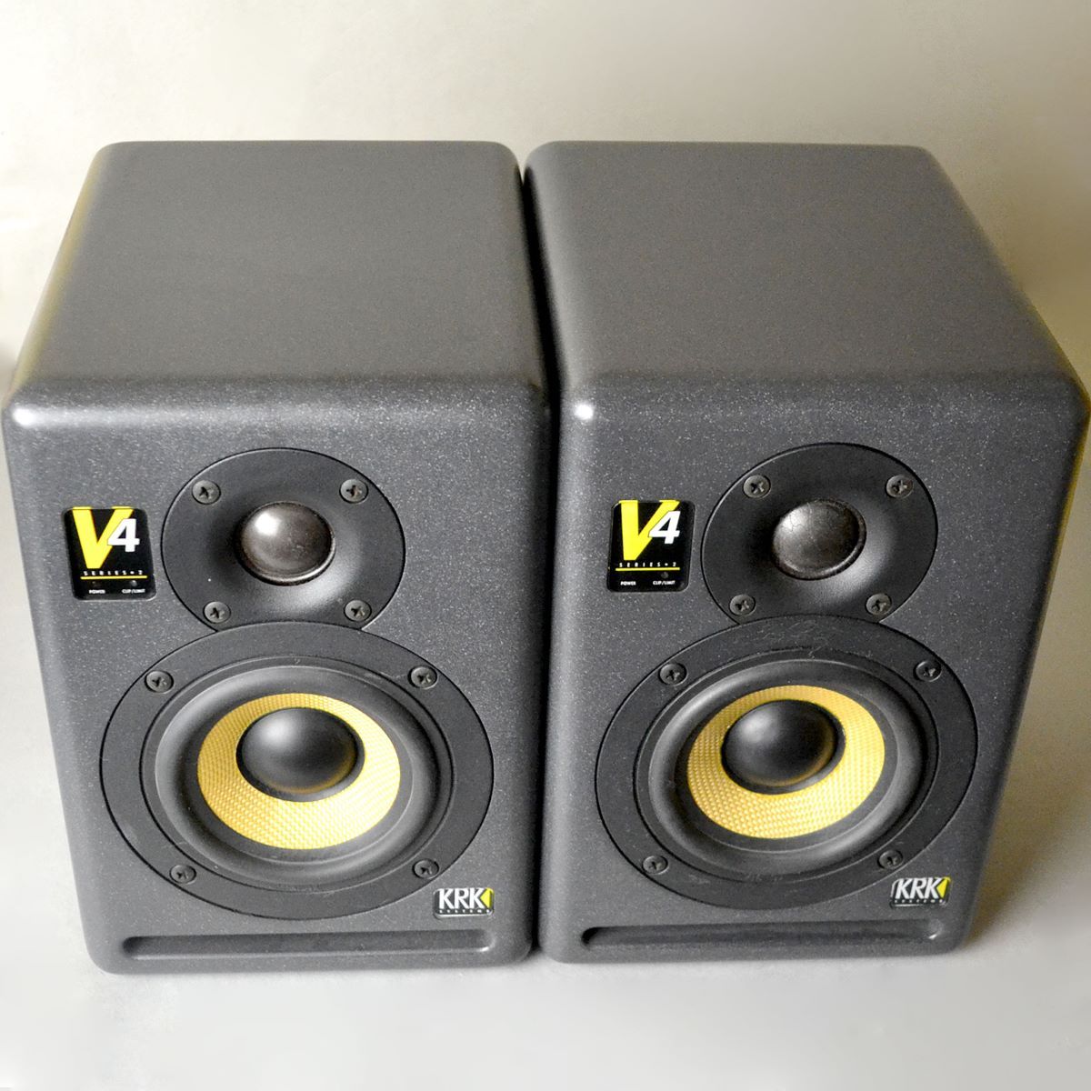 税込?送料無料 KRK【LZINER様】 V4 SERIES2 セット モニタースピーカー