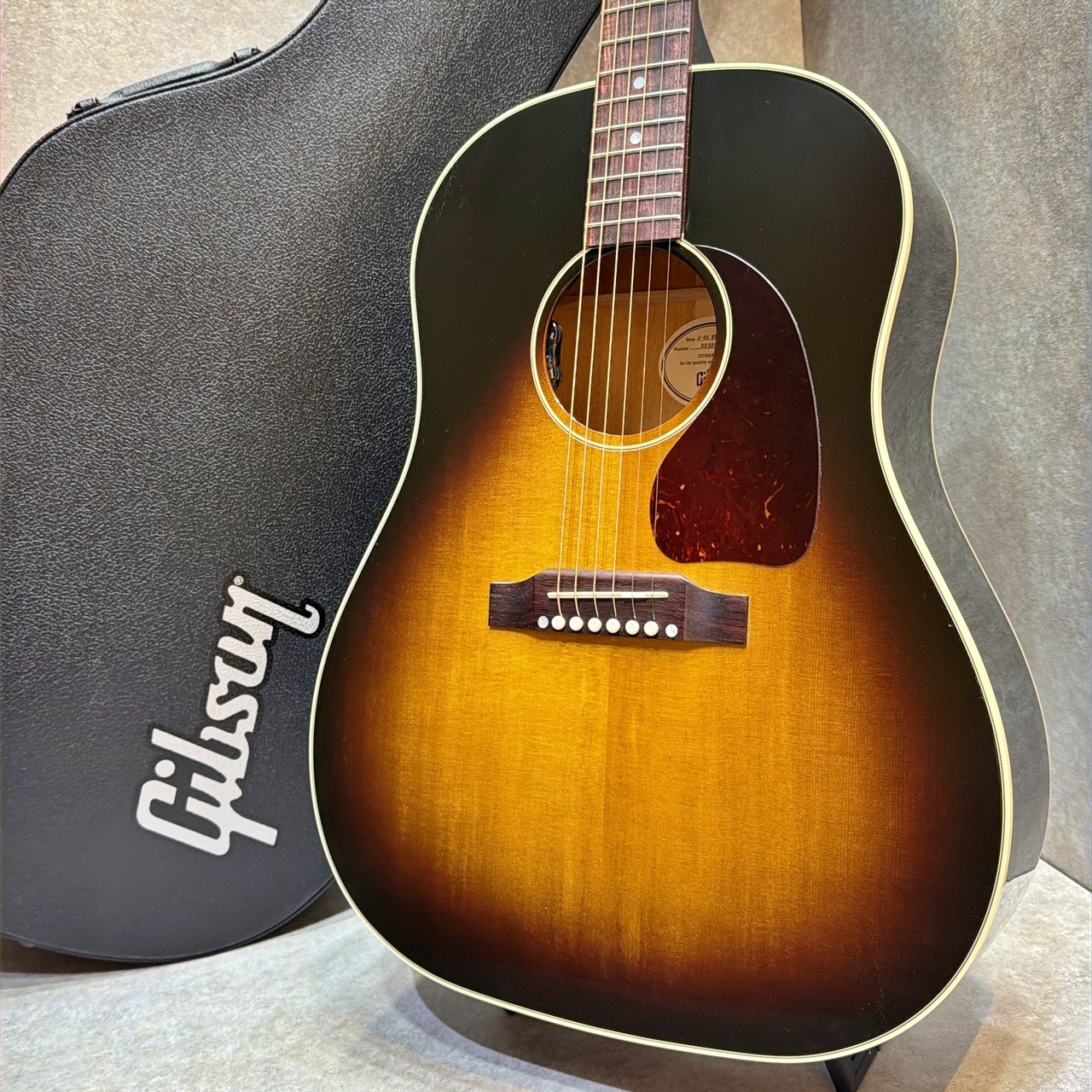 Gibson 【試奏動画あり】J-45 Standard VS #22326048【図太く迫力の