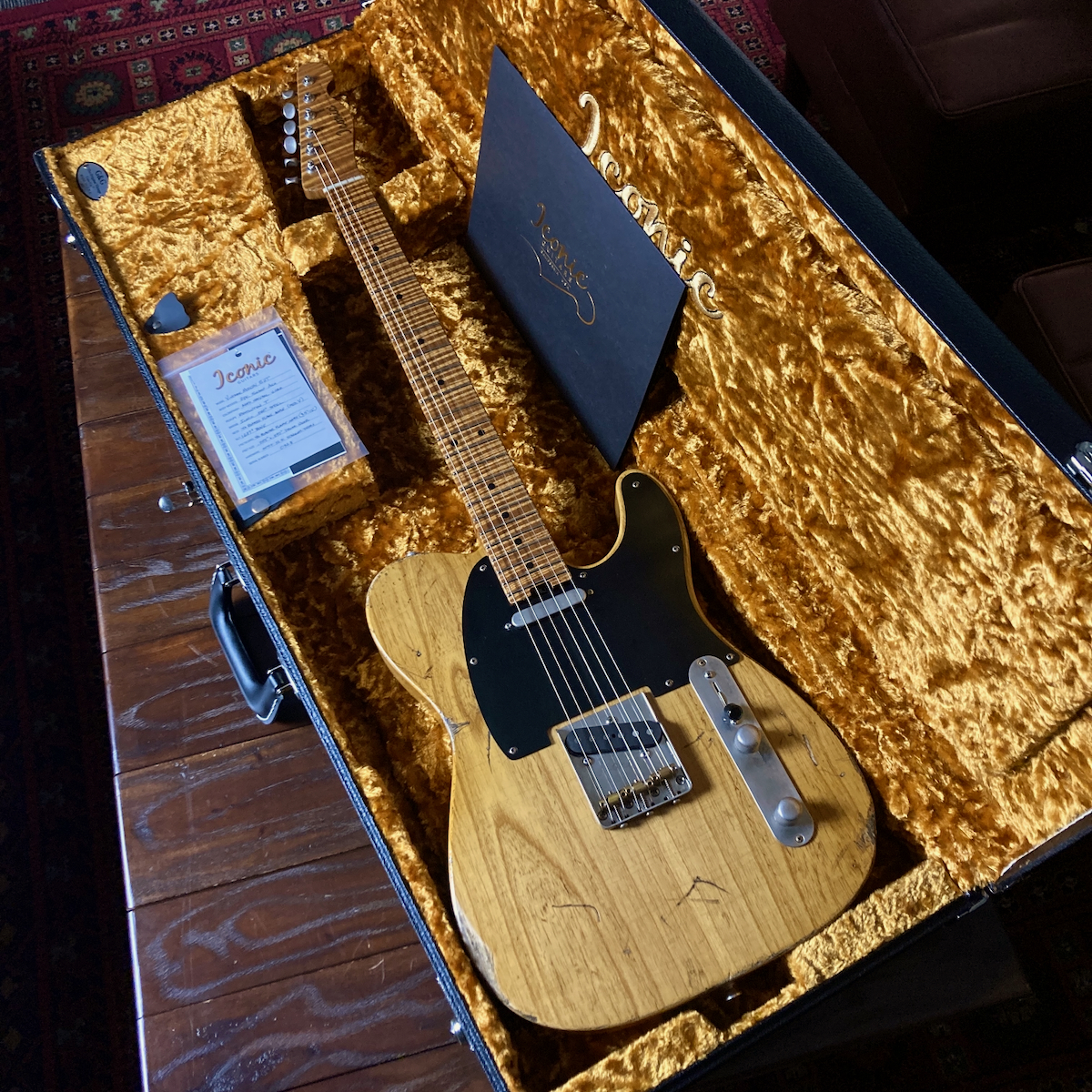 Iconic Guitars Vintage Modern S-HR希少 美品 Iconic Guitars Vintage Modern S-HR希少 美品 - メルカリ