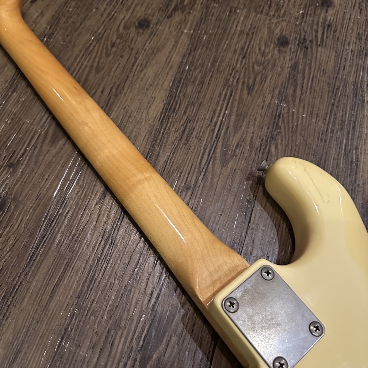 Fresher Straighter 第4期ロゴ 1980年代 Stratocaster Type