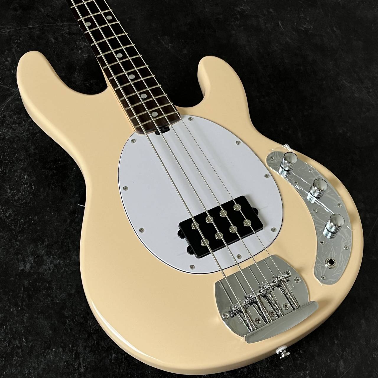 Sterling by Music Man SUB StingRay ベース 白 楽天市場】Sterling by MUSIC MAN SUB Ray4 -Vintage Cream