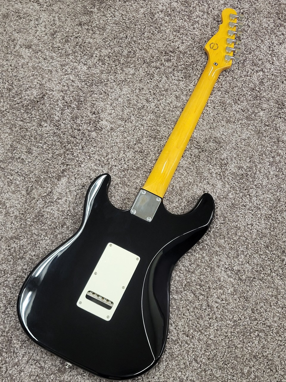 G&L Tribute Series Legacy Gloss Black / Maple【展示入替特価