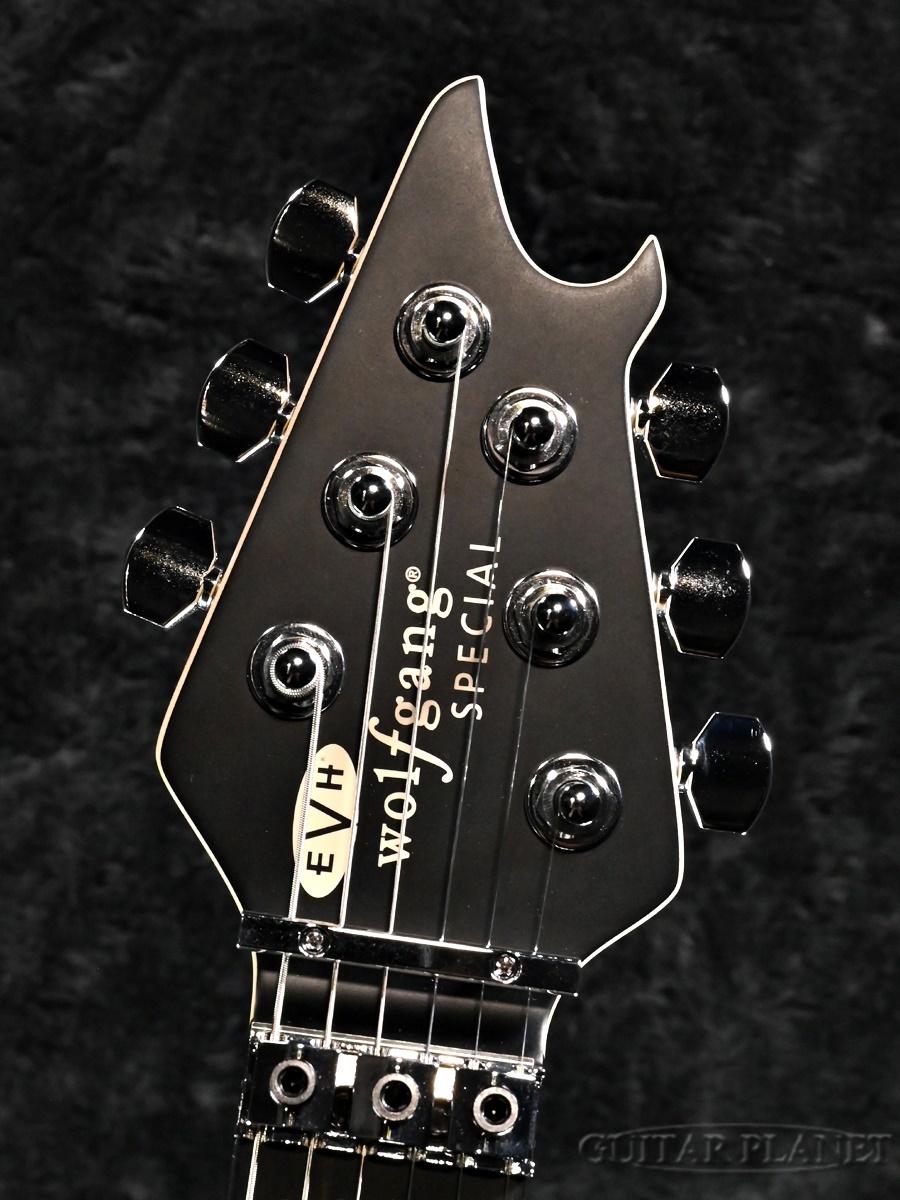 EVH Wolfgang Special Striped -Red, Black and White-【オンライン