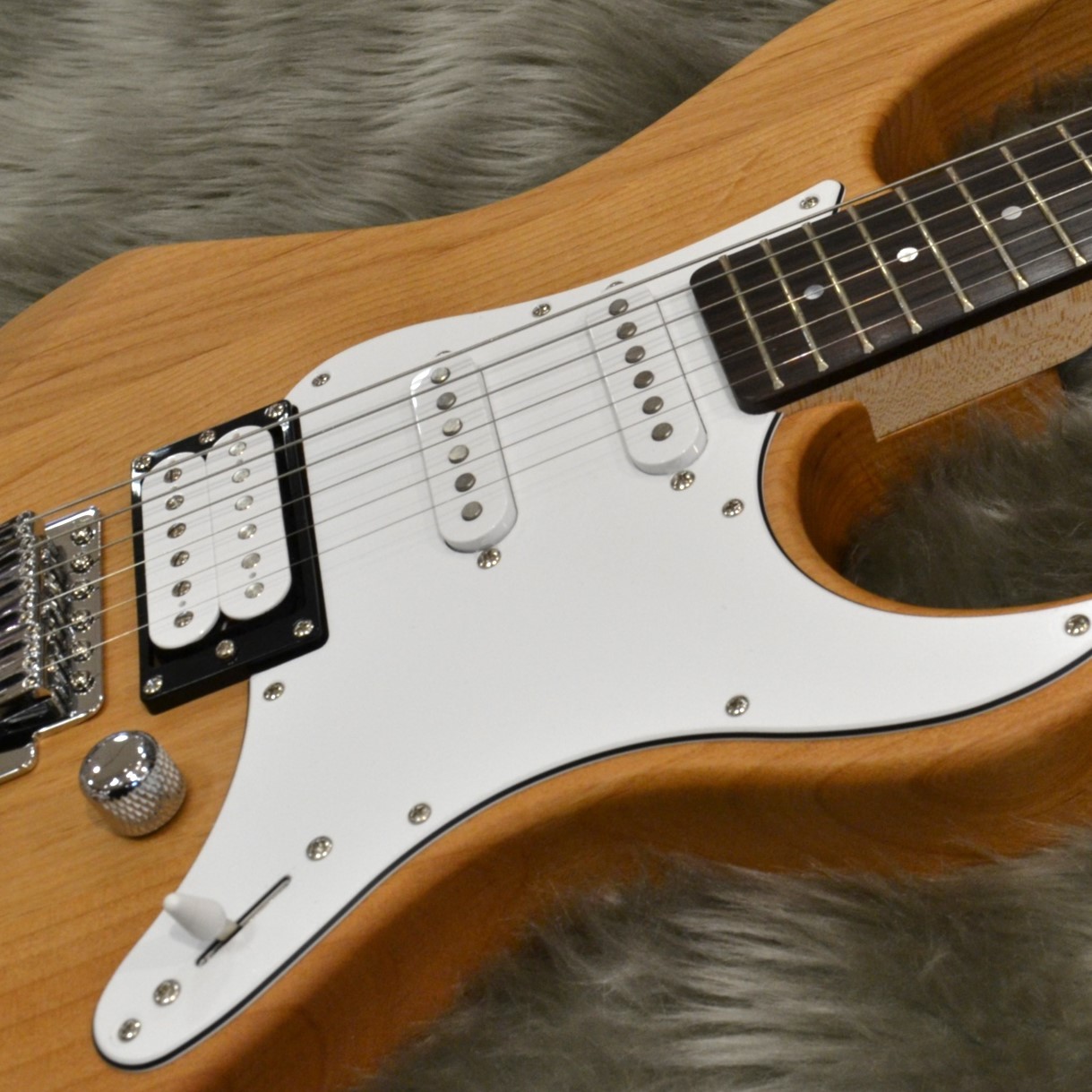 YAMAHA PACIFICA112V YNS イエローナチュラルサテンパシフィカ