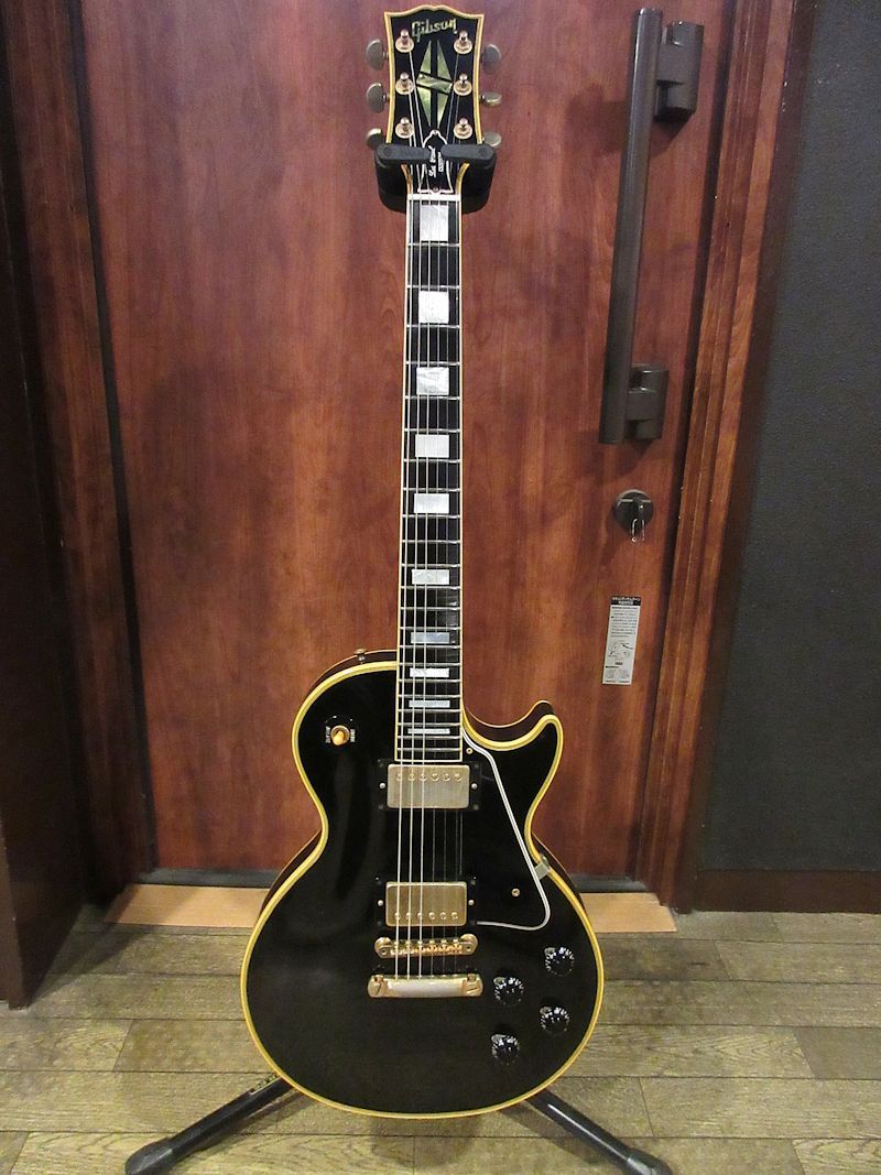 Black Les Paul Customエレキギター 1957 Les Paul Custom 2-Pickup Ebony Ultra Light Aged