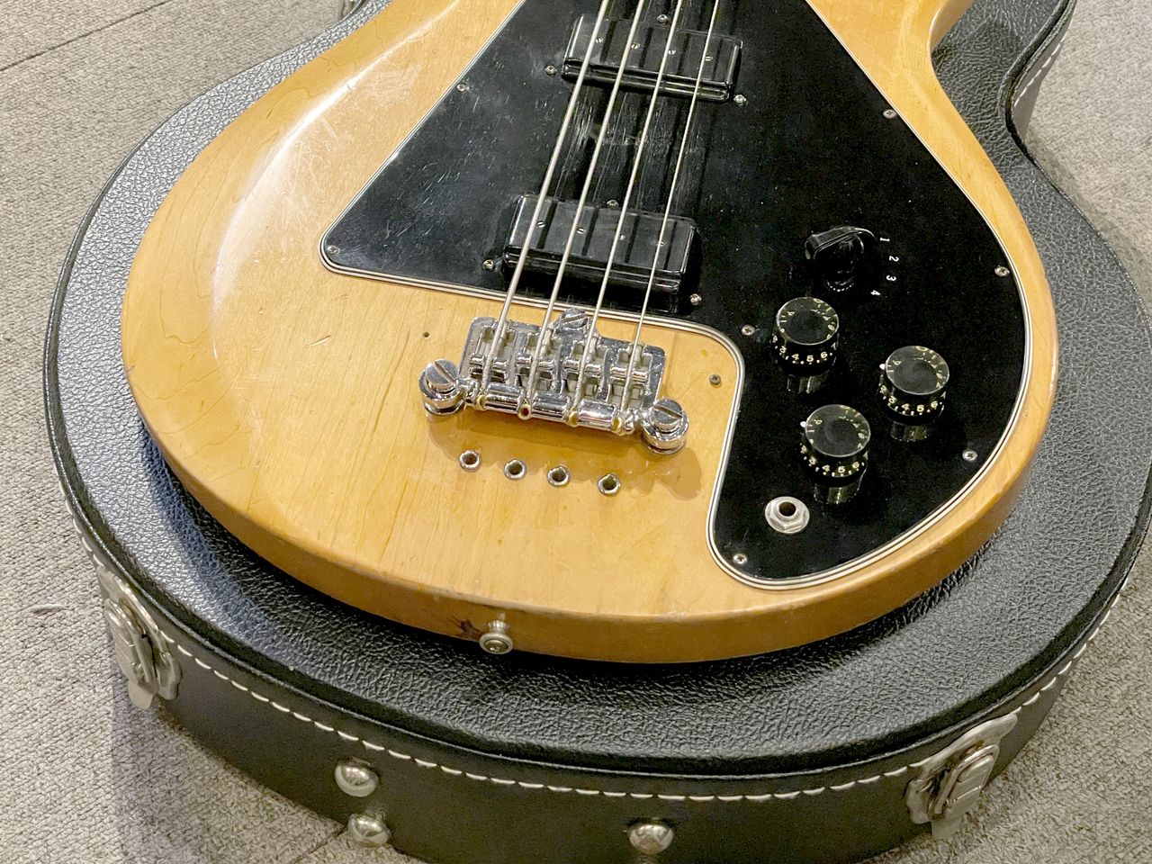 Gibson The Ripper Bass L-9S（ビンテージ）【楽器検索デジマート】