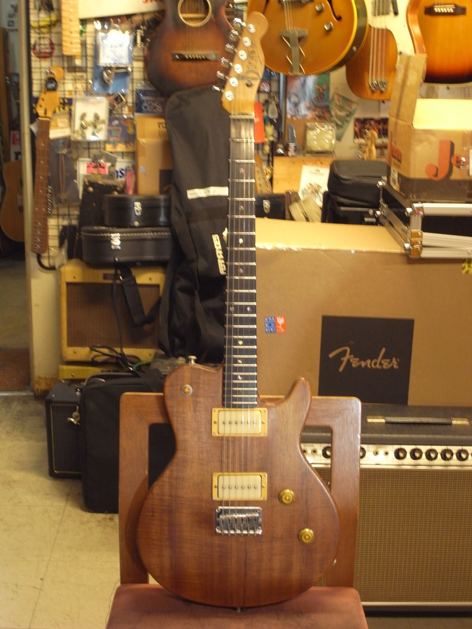 バリトンギター　カスタムオーダー 657dbd6889e6a0383a29661e.jpeg?