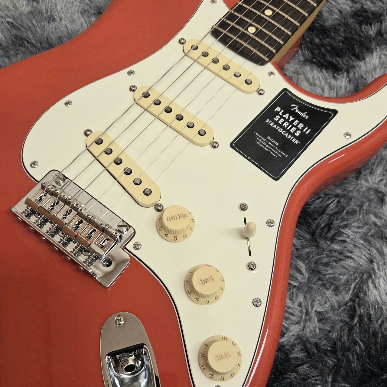 Fender Player II Stratocaster Coral Red Slab Rosewood（新品/送料