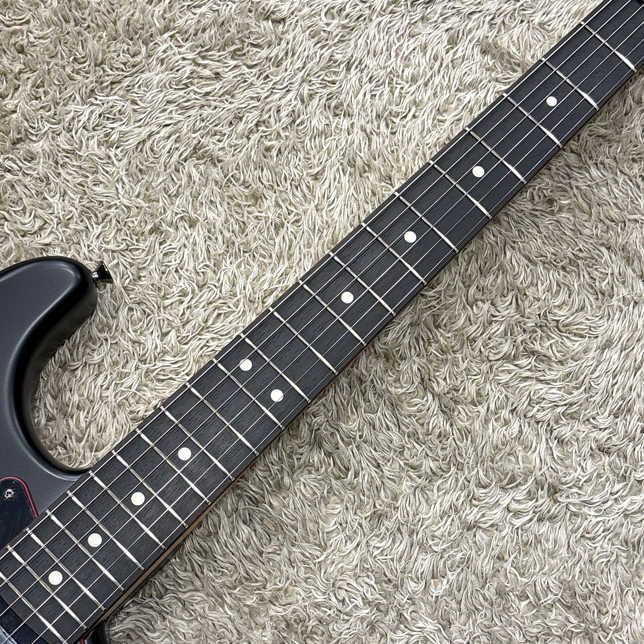 フェンダー　fender ストラトキャスター　 noir 2025 限定 フェンダー fender ストラトキャスター noir 2025 限定 - メルカリ