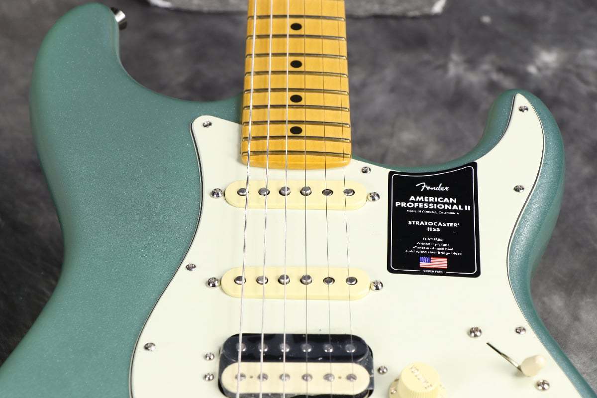 Fender American Professional II Stratocaster HSS Maple Fingerboard