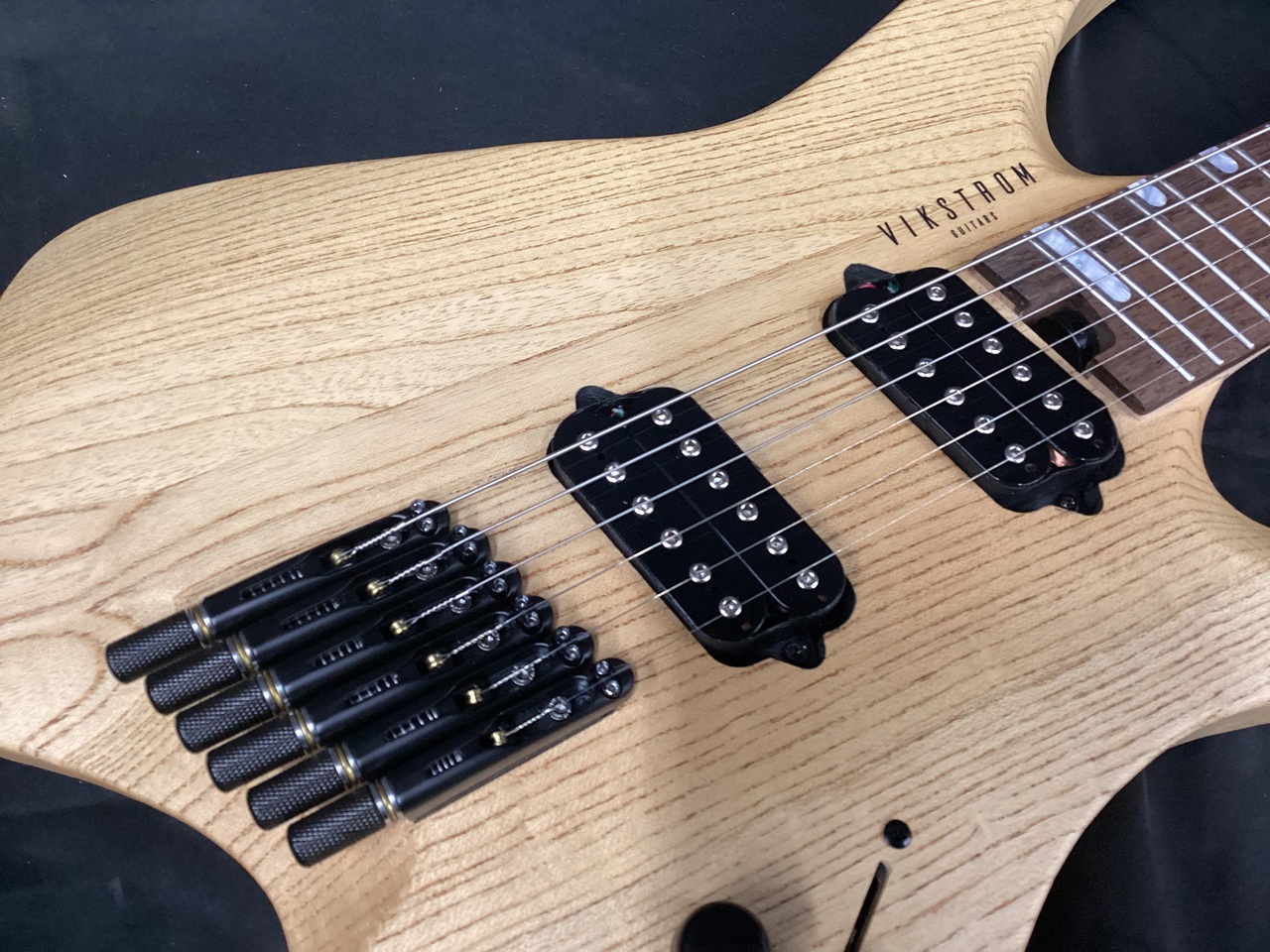VIKSTROM VSMH260/NTL ( ヴィクストロム ヘッドレスギター マルチ