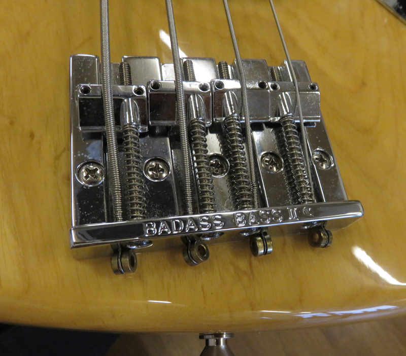 希少OシリアルFender Japan JB75 MOD BADASS II搭載 希少Oシリアル