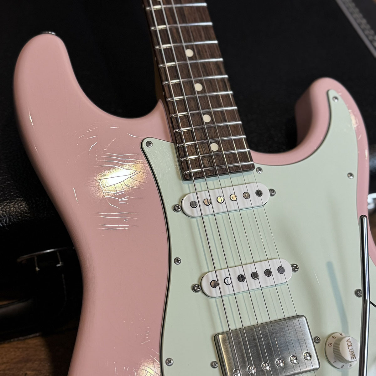 Suhr Mateus Asato Signature Classic S Antique Shell Pink（中古
