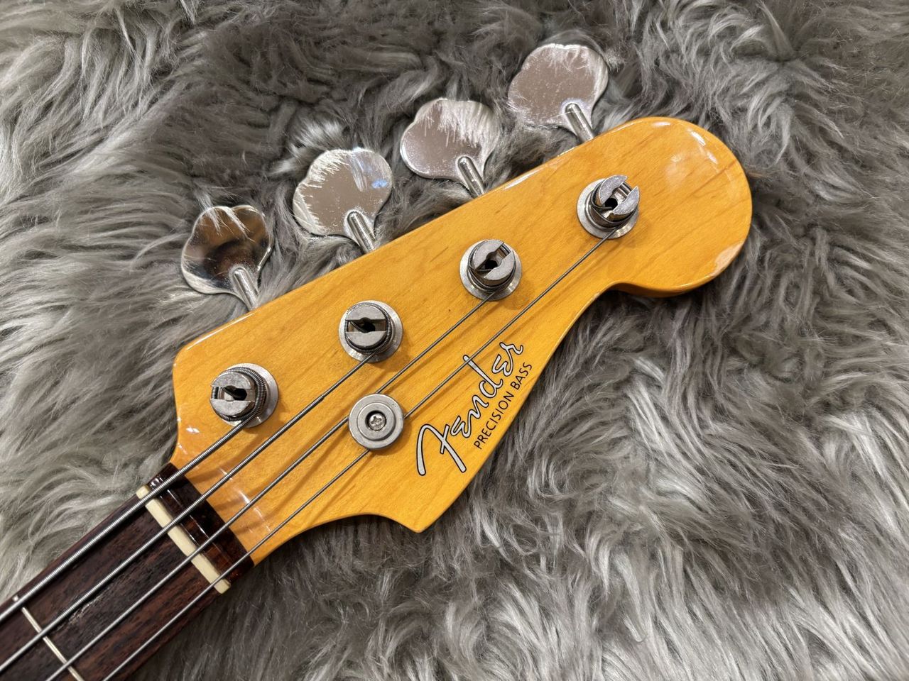 ベース Fender Precision Bass japan Fender Made in Japan Traditional 70s Precision Bass (Vintage