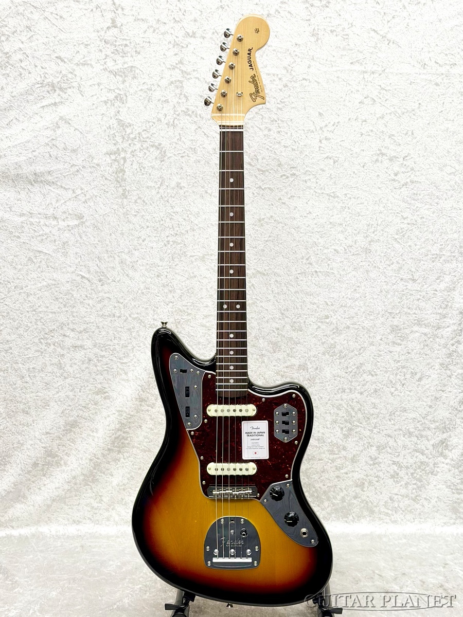 Fender Made In Japan Traditional 60s Jaguar -3-Color Sunburst