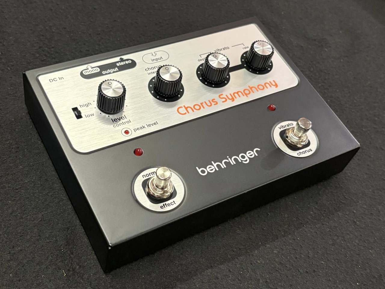 BEHRINGER CHORUS SYMPHONY（新品）【楽器検索デジマート】