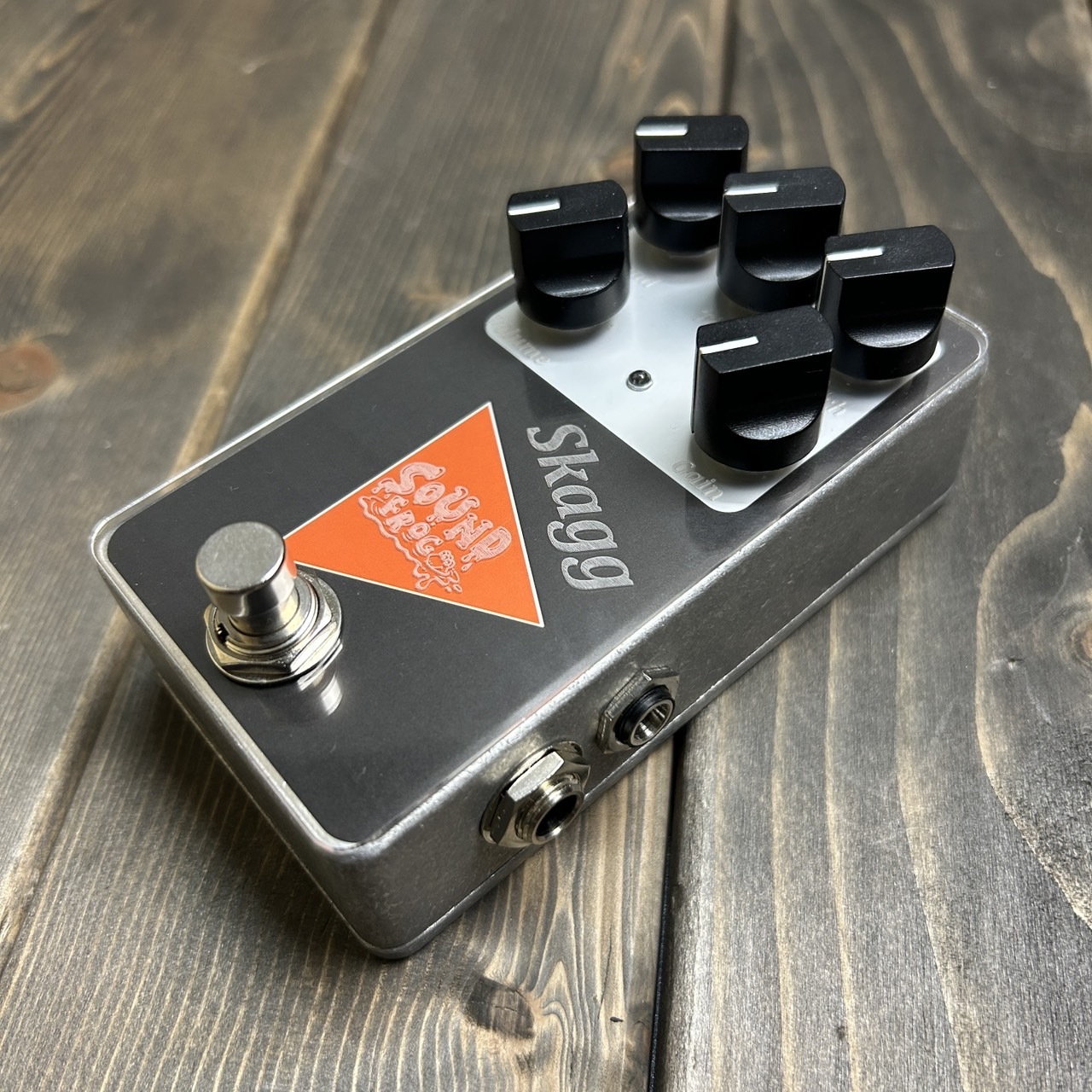 ベース SOUND FROG Skagg 新発売】新感覚ベース歪みペダル【SOUND FROG/ Skagg】 - YouTube