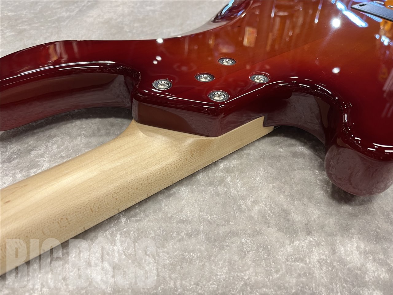 ベース LAKLAND SK-4DX Cherry Sunburst / Maple Lakland Skyline 44-02 Deluxe – Cherry Sunburst with Maple