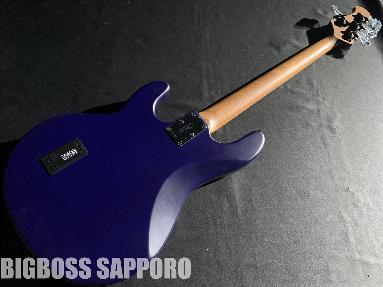 Sterling by MUSIC MAN STINGRAY RAY34PB (Neptune Blue Satin)（新品