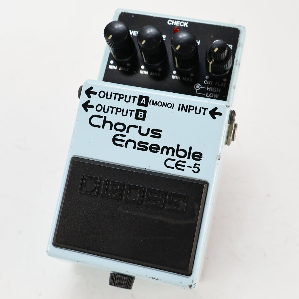 エフェクター　BOSS CE-5 Chorus Emsemble Amazon.com: BOSS CE-5 Stereo Chorus Ensemble Guitar Pedal (CE-5