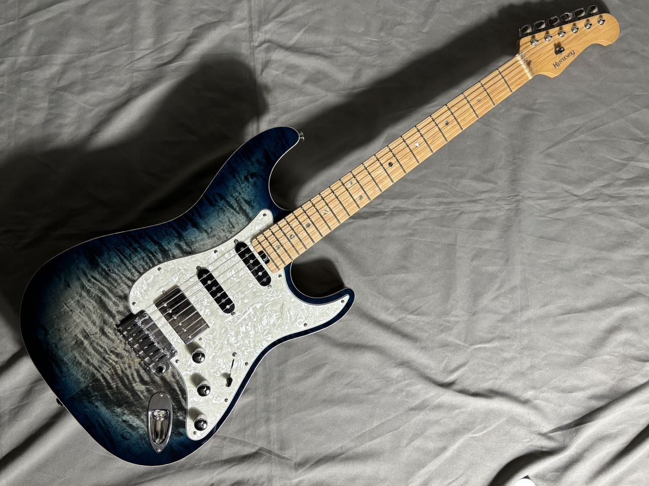 ハンドメイド ストラトキャスター 黒 エレキギター ハンドメイド ストラトキャスター 黒 エレキギター HISTORY HST