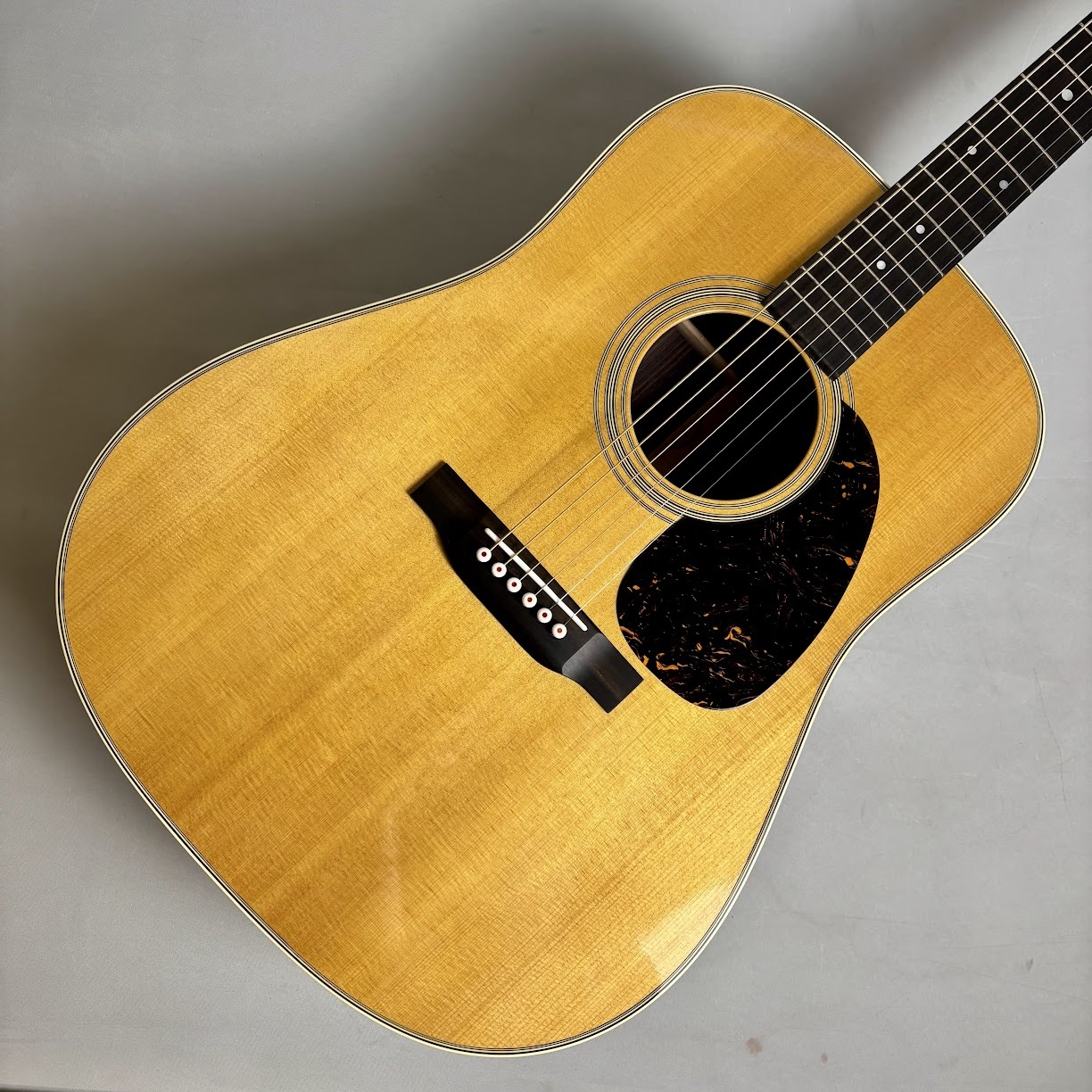 Martin D-28 Standard【2022年製】（新品特価/送料無料）【楽器検索