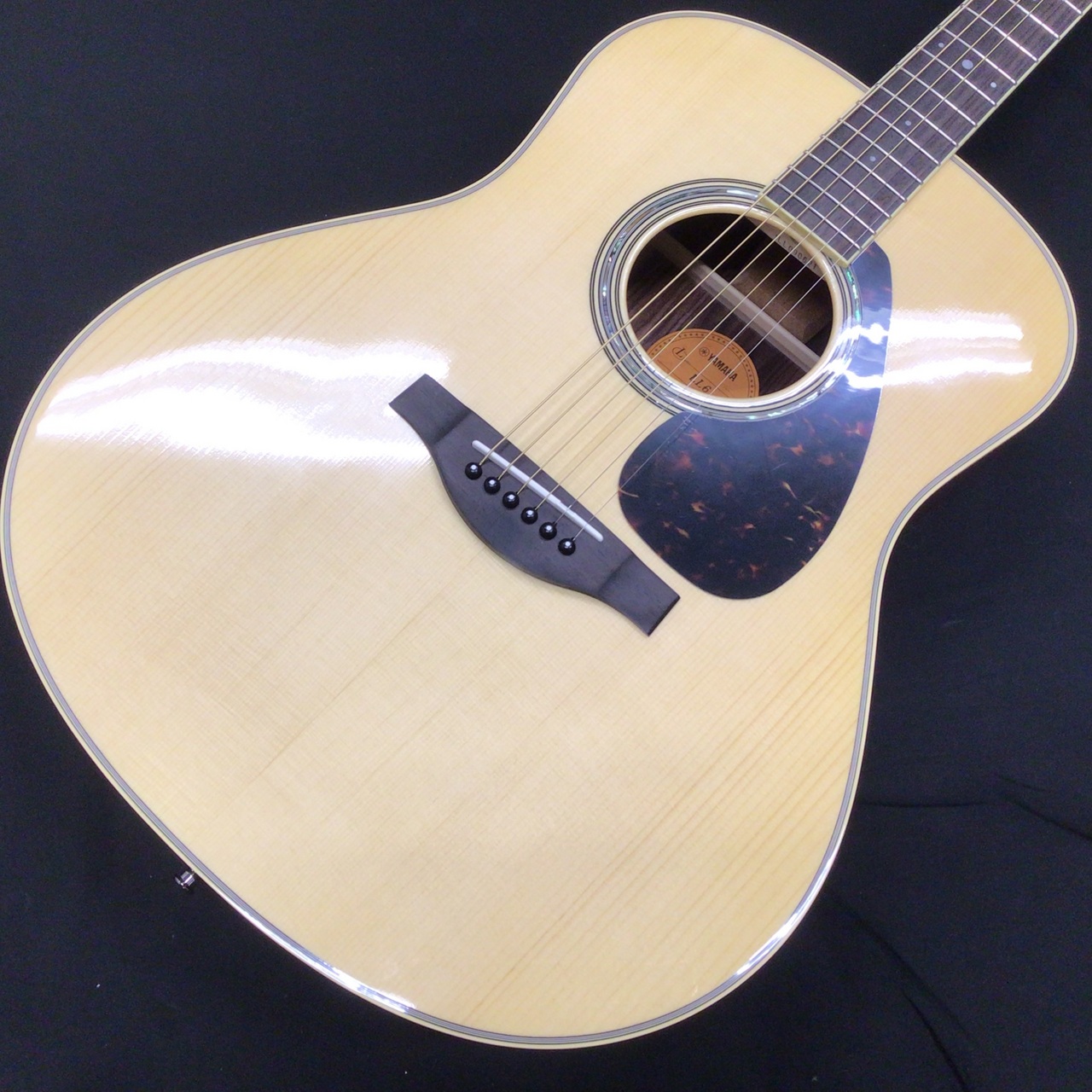 週末値下げ！　美品　YAMAHA LL6（ナチュラル）ARE YAMAHA LL6 ARE NAT(ナチュラル) 値下げになりました!（新品/送料無料