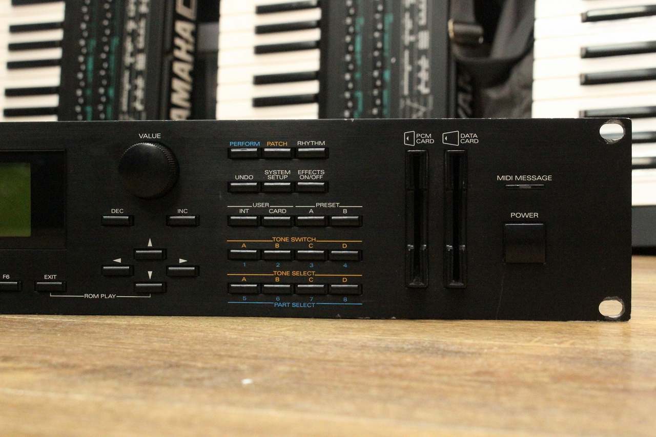 Roland JD-990 【キーボードマート新宿】【新宿店】（中古/送料無料