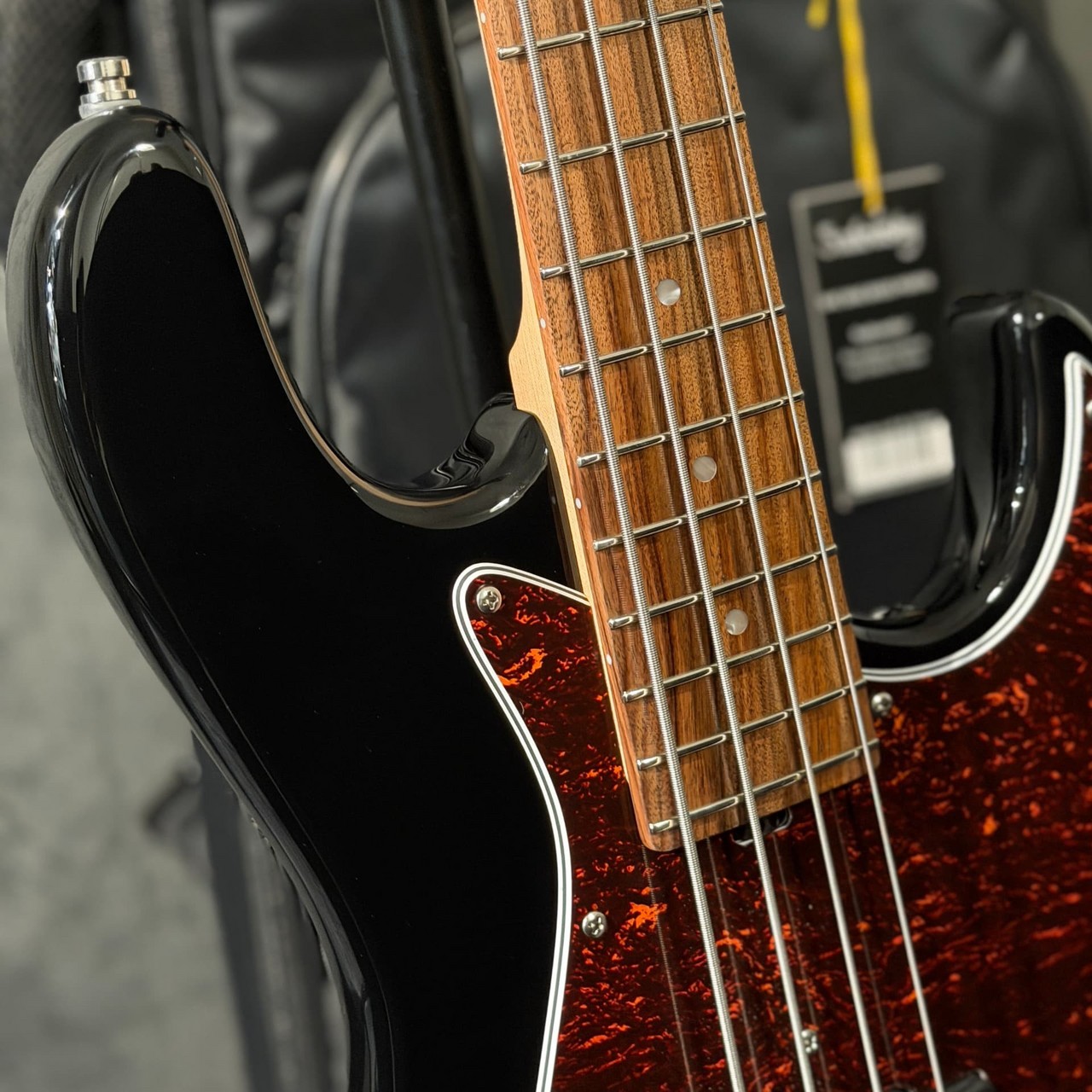 Sadowsky ML21 VJ4 -Black- #006489-26【3.61kg】【アルダーボディ