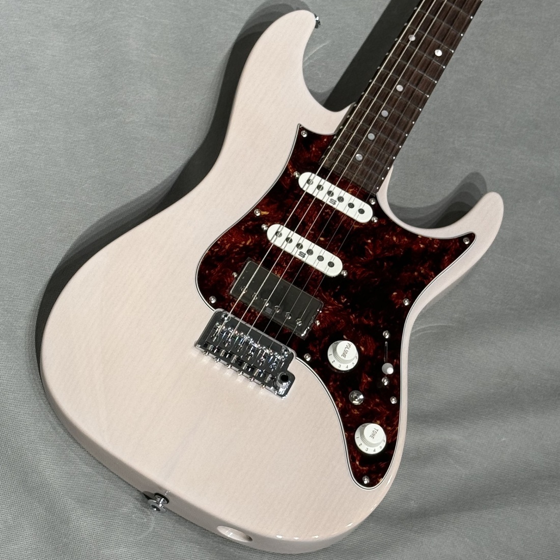Ibanez AZ2204N AWD Antique White Blonde ≪ 約3.6kg ≫（新品特価