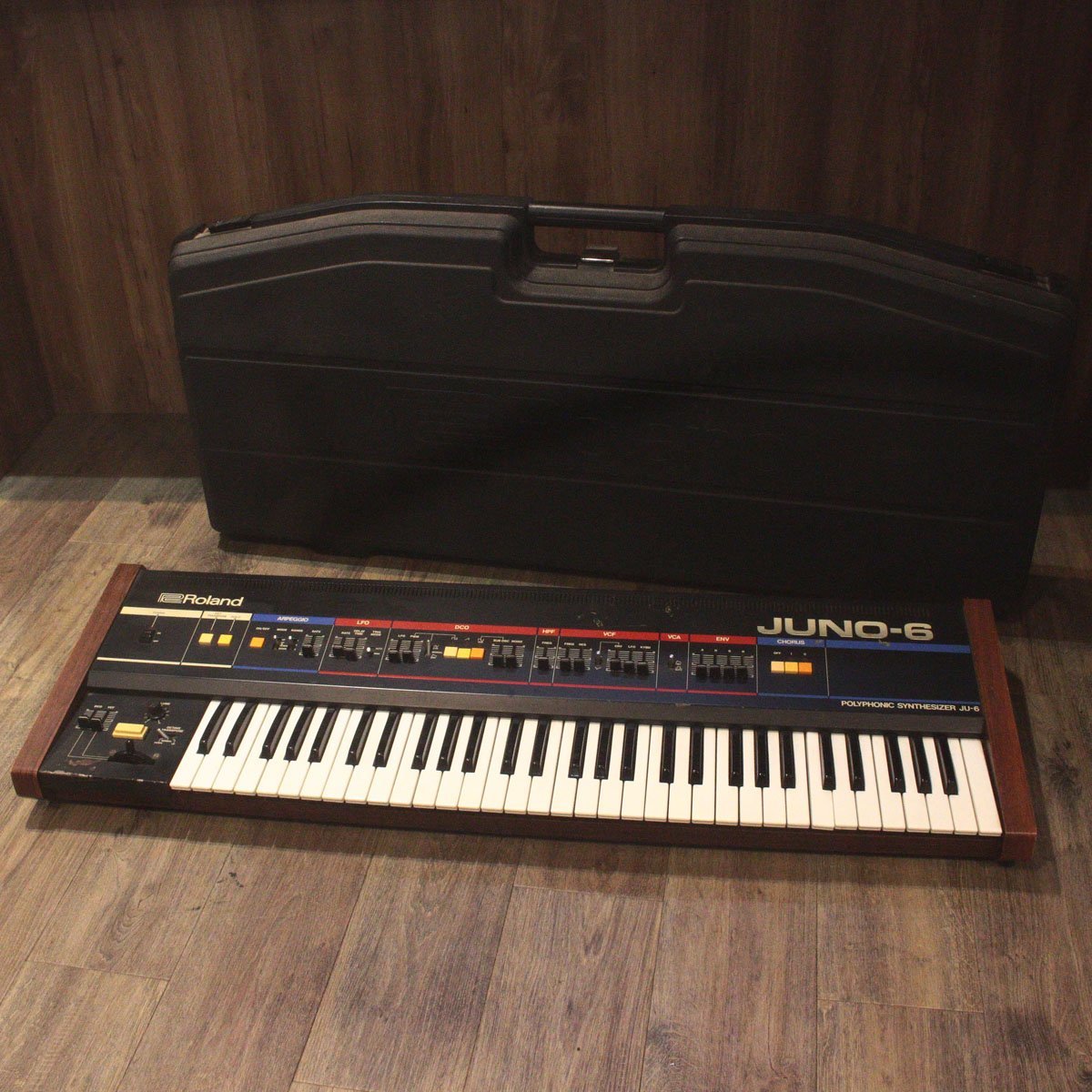 Roland JUNO-6 【渋谷店】（ビンテージ/送料無料）【楽器検索
