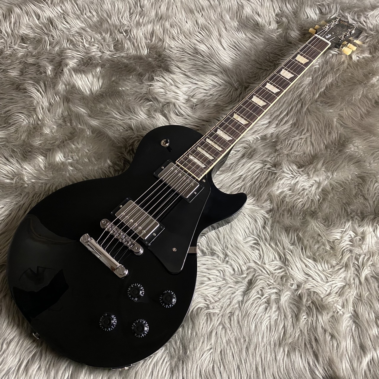 Gibson Les Paul Studio- Ebony Black 【現物画像】【最大36回分割無