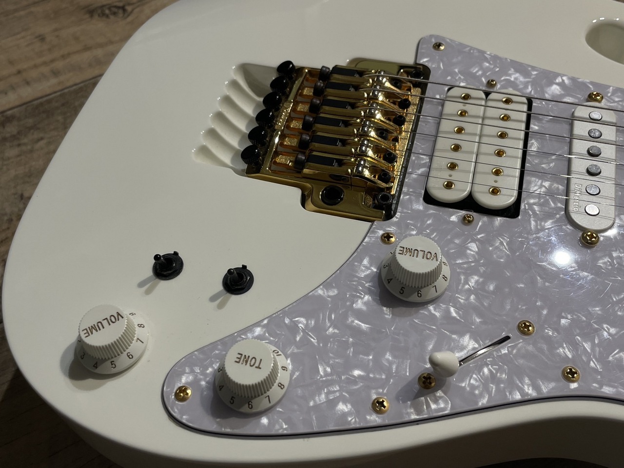 Ibanez JEM7V Sustainer Mod / White（中古/送料無料）【楽器
