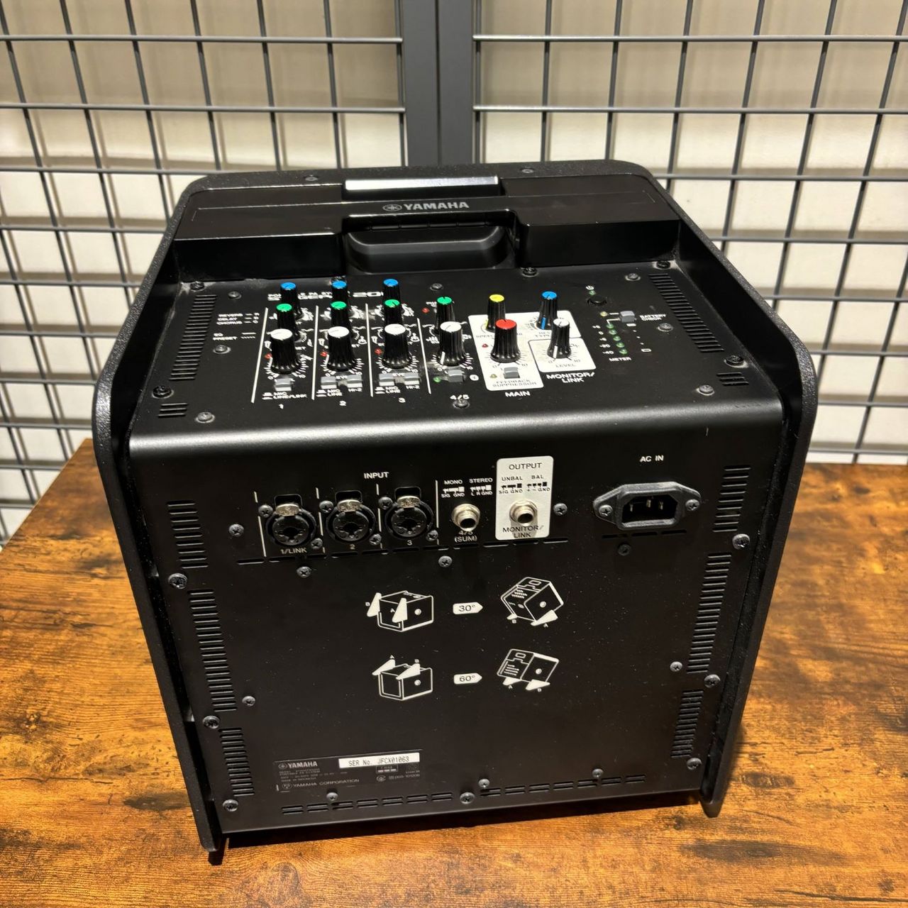 YAMAHA STAGEPAS200 ポータブルPAシステム 【展示品特価】（B級特価