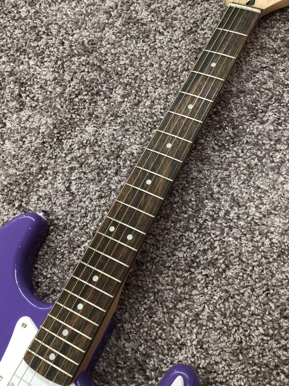 Squier by Fender Sonic Stratocaster / UVT(Ultraviolet)（新品