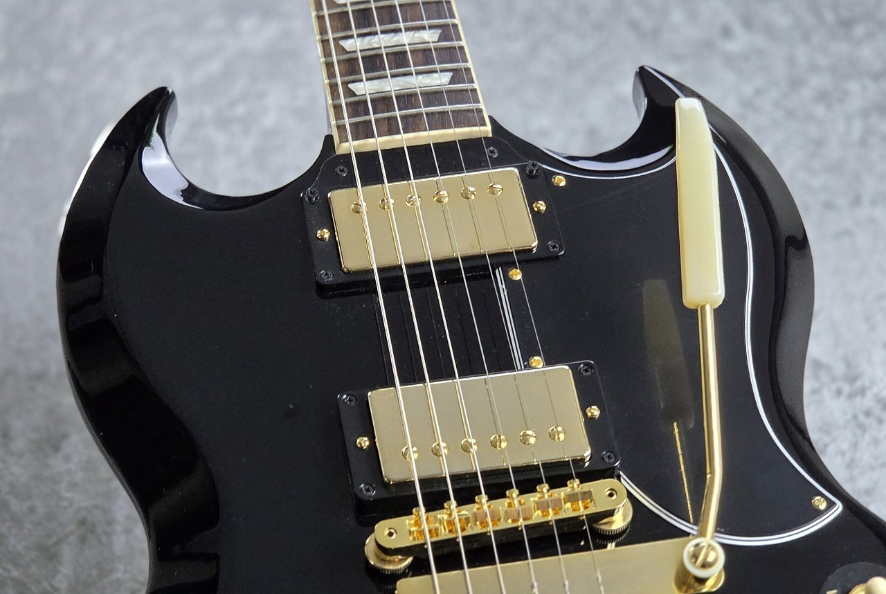 Gibson SG Standard '61 Maestro Vibrola T-Type Ebony Gold Hardware