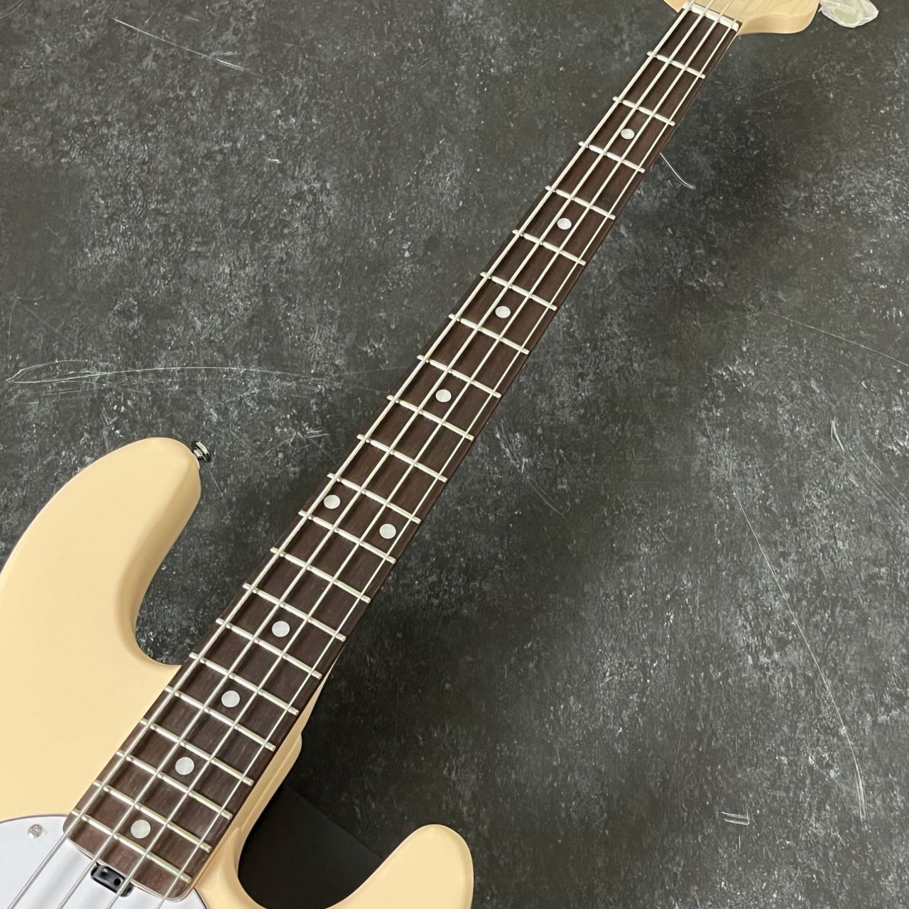 Sterling by MUSIC MAN STINGRAY RAY4 VC エレキベースSUB RAY4 【現物