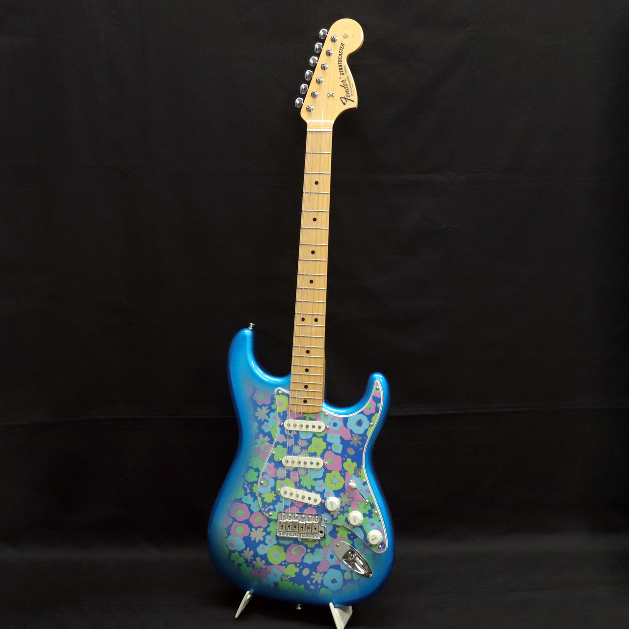 Fender Made in Japan Limited Stratocaster, Maple Fingerboard, Blue