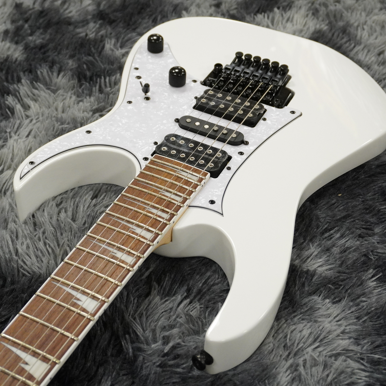 値下げ不可、期間限定出品、ibanez rg450dxb トレモロアーム付き Ibanez / RG450DXB-WH (White) アイバニーズ エレキギター