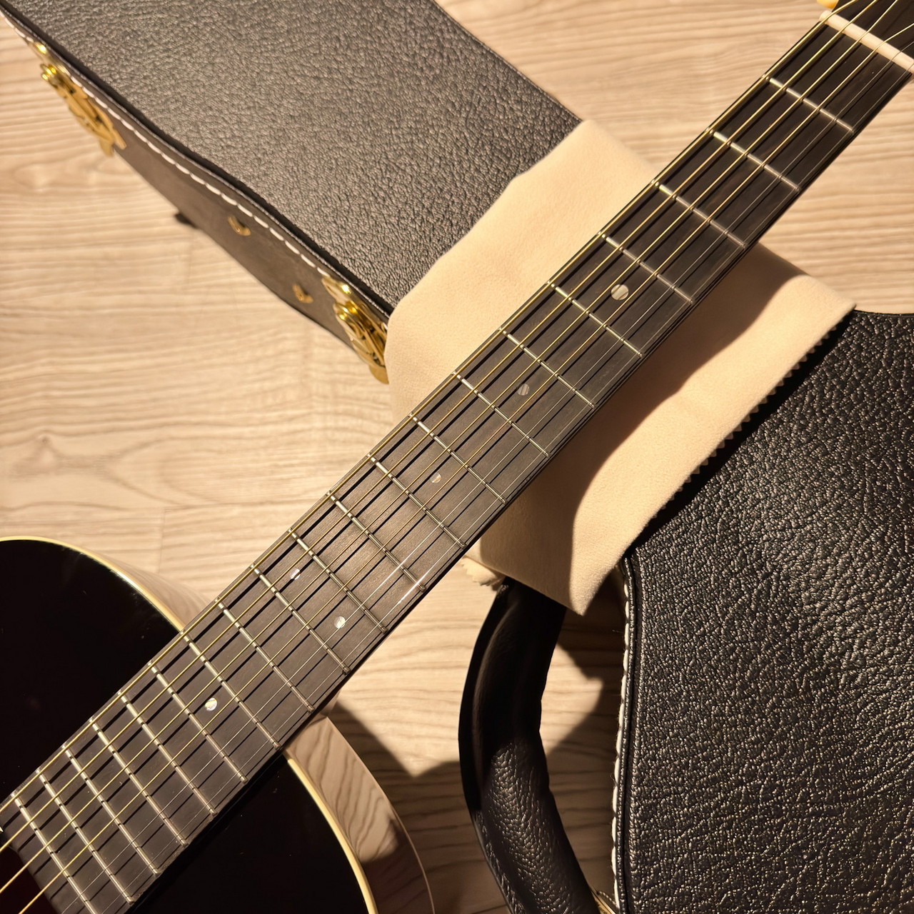 驚きの価格 Martin 【試奏動画あり】CEO-7 #2807706【サイズ感を凌駕する ギター