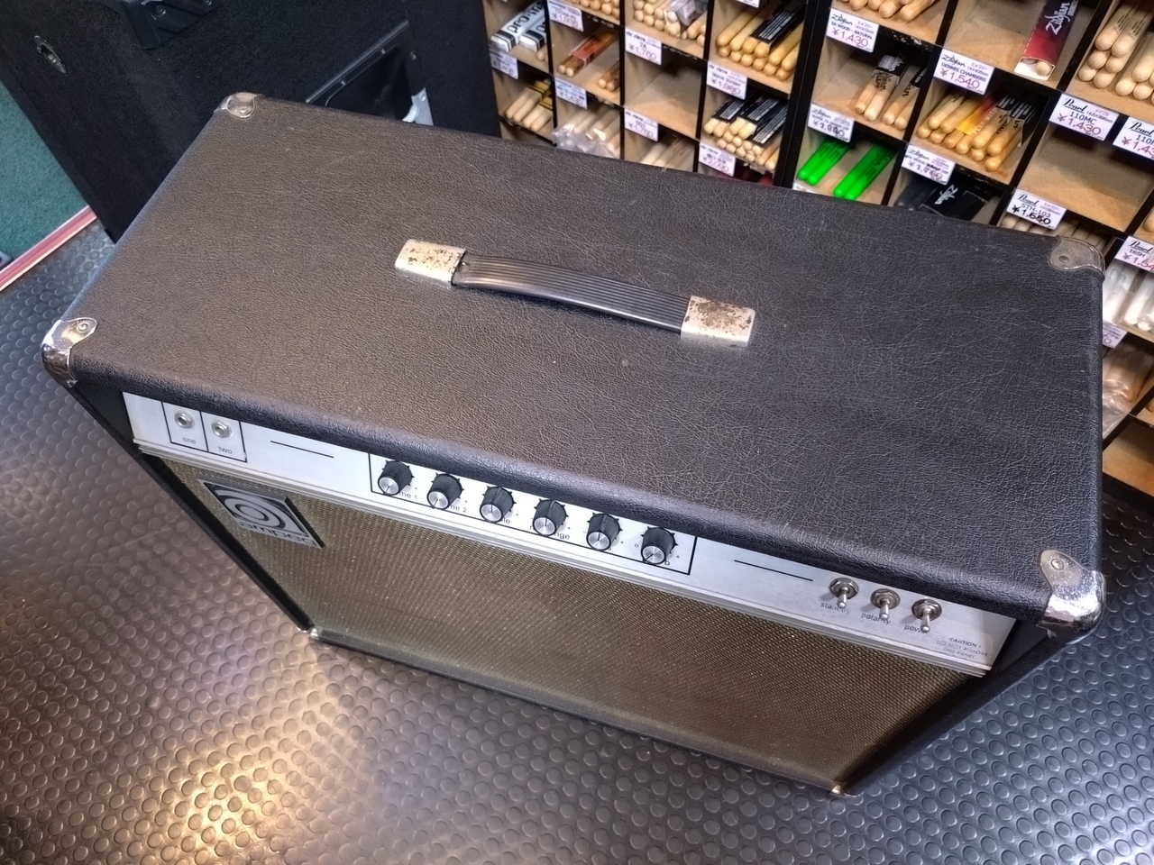 Ampeg VT-22 V-4【初期型】（ビンテージ）【楽器検索デジマート】