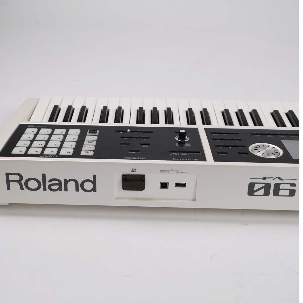 Roland 【中古】 ROLAND ローランド FA-06-SC Music Workstation